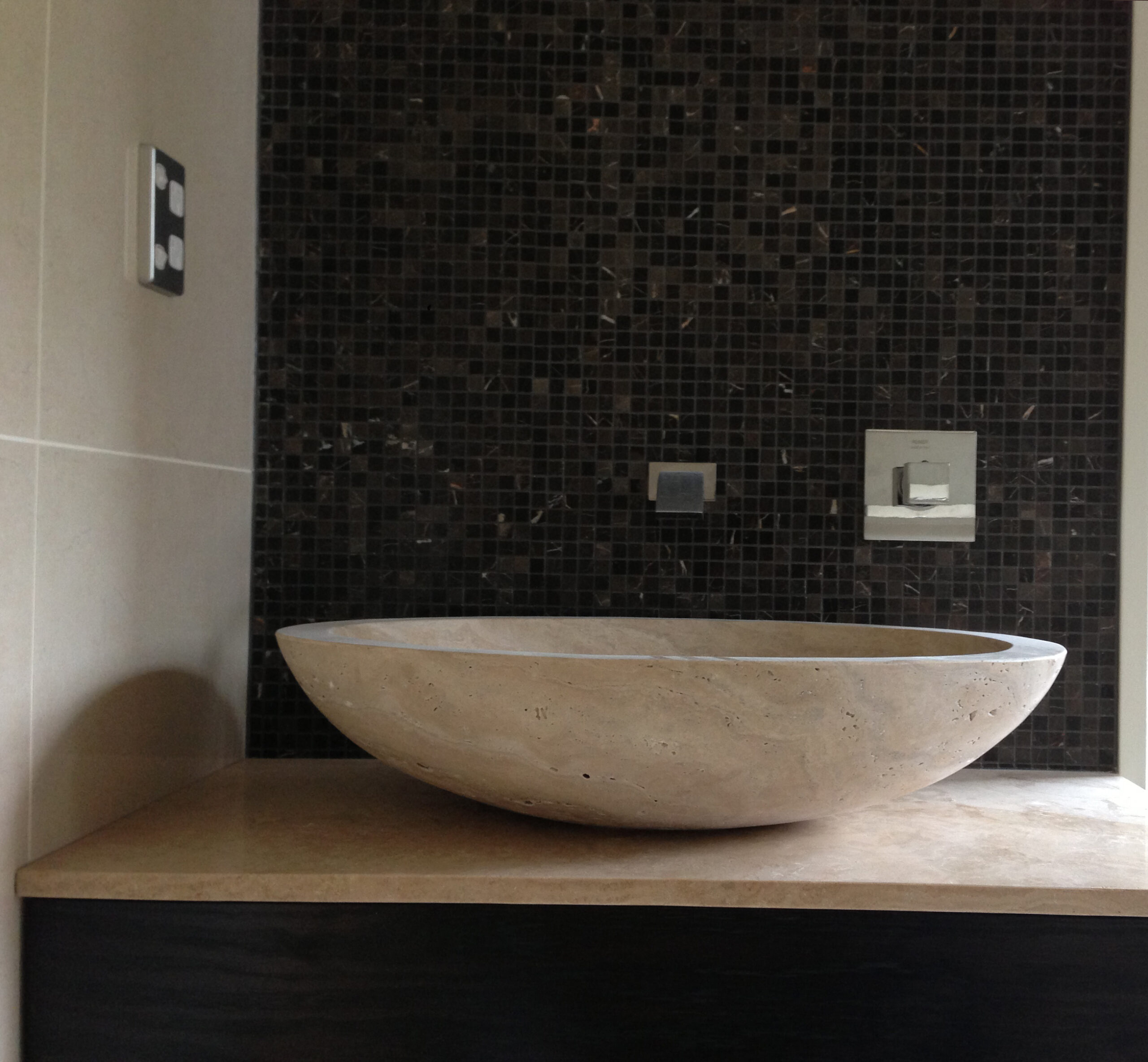Livorno Travertine Basin W. Travertine Bench, Time Wall Spout & SQ 3 Mixer