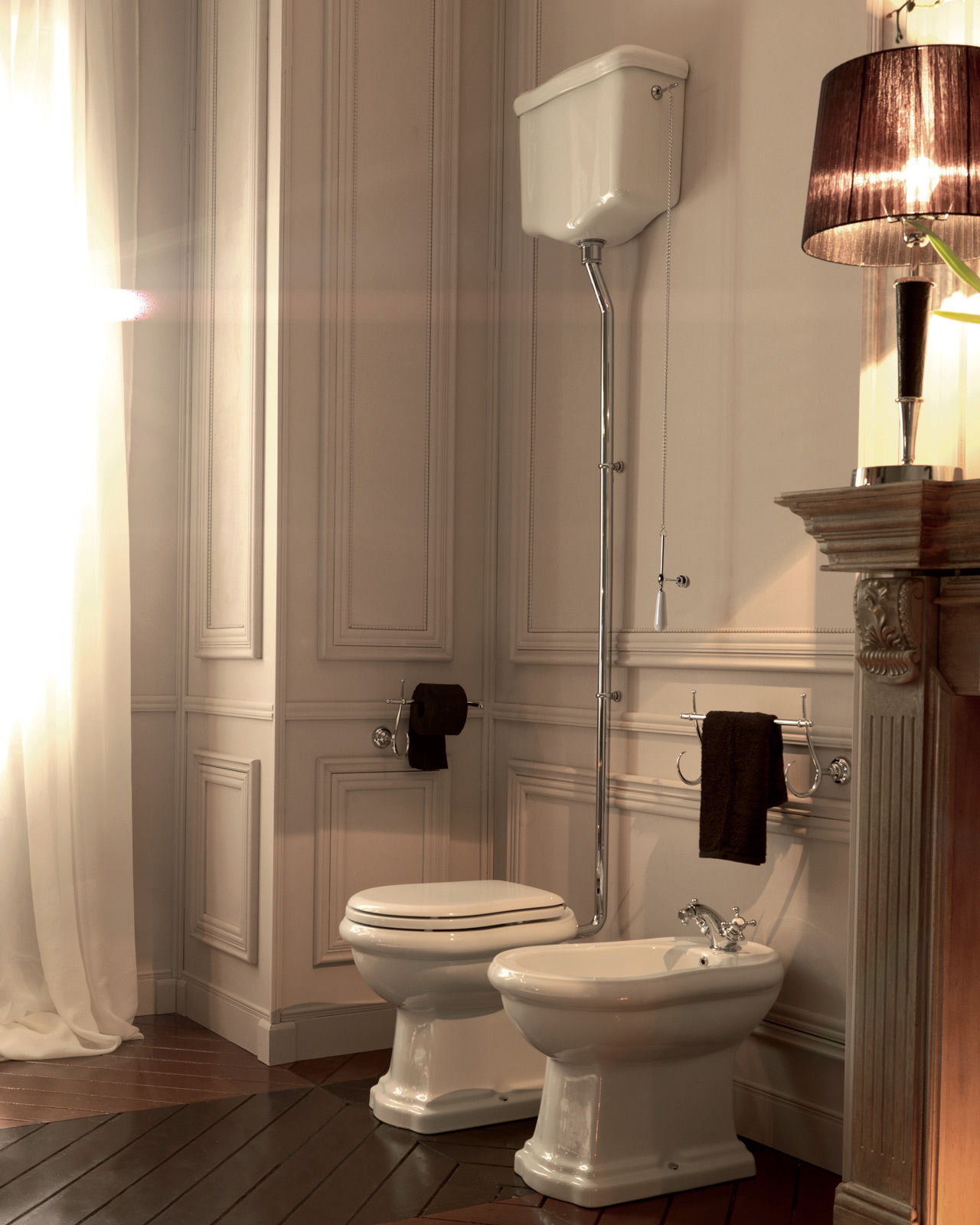 Retro High Level Cistern Toilet WC Glossy White 01