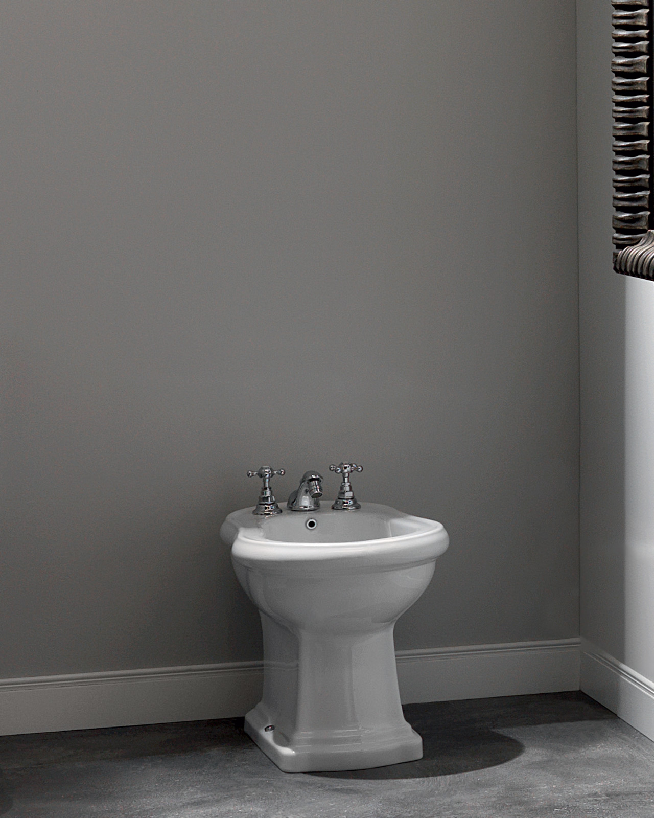 Retro In Wall Toilet Bidet Glossy White 01