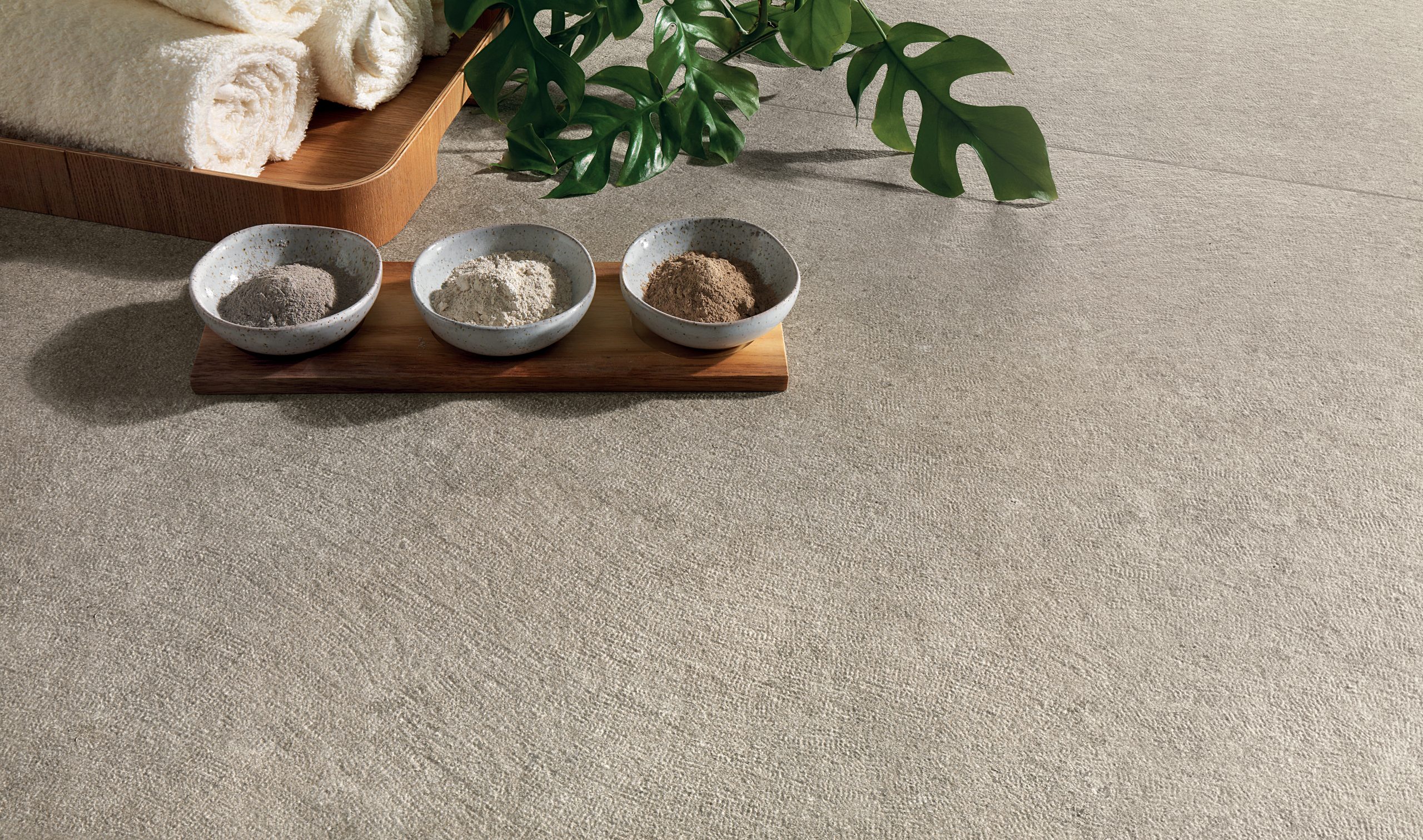 CDE Pura Sand Hammered 20mm Still Life 004 Copy