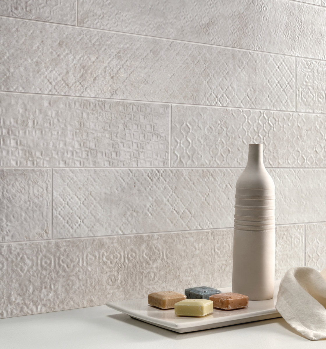 Edimax Stream Silver Surfaces Cream Kitchen Indoorspg