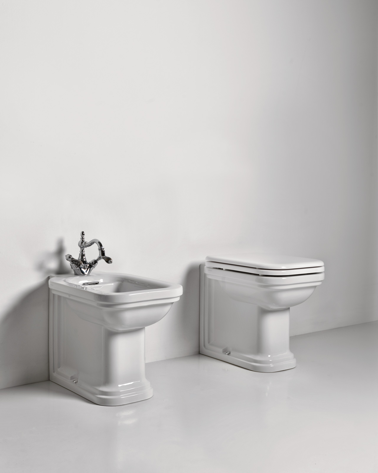 Waldorf Traditional Back To Wall Toilet Bidet Glossy White 05