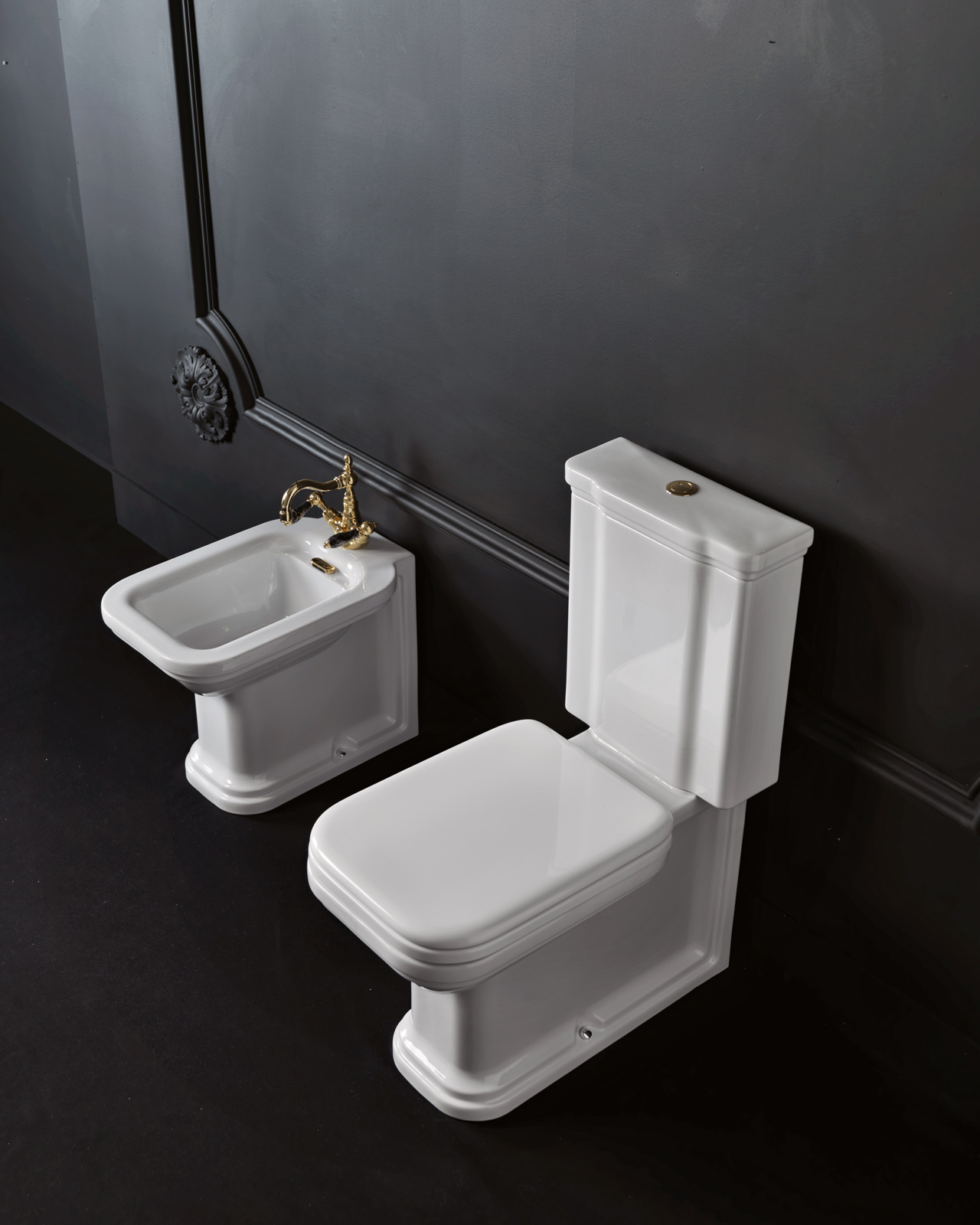 Waldorf WC Traditional Close Coupled Toilet Bidet Glossy White 02